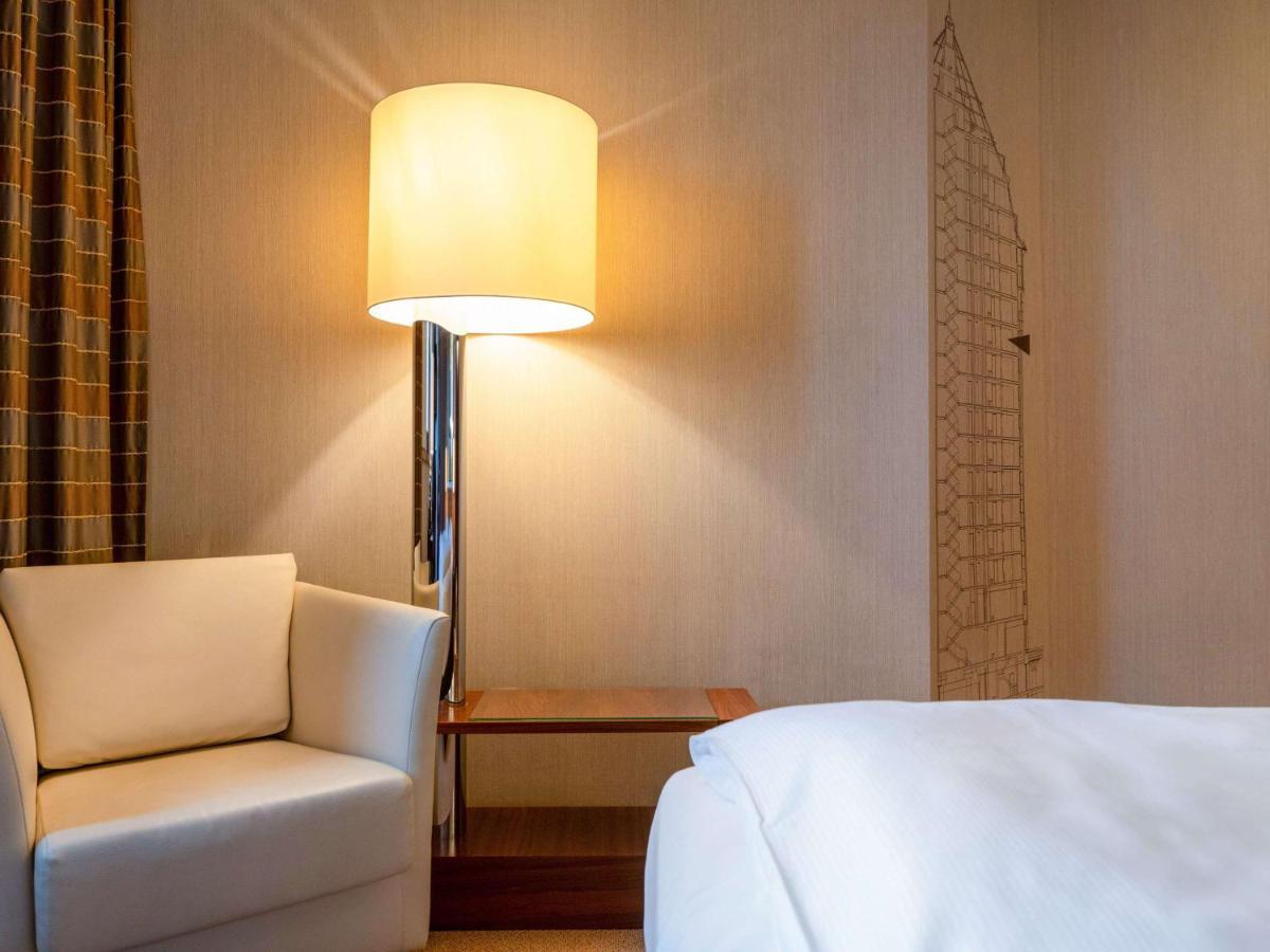 Moevenpick Hotel Hamburg City Esterno foto